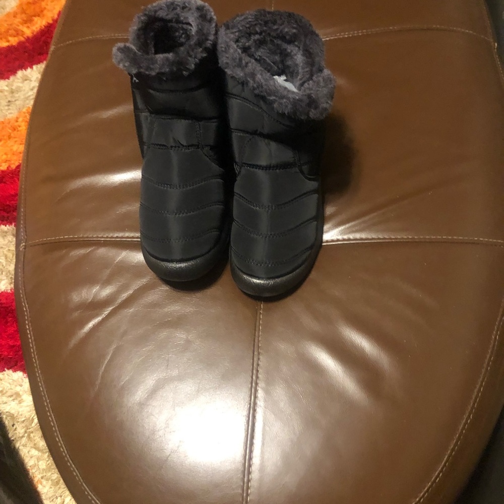 Woman snow boots